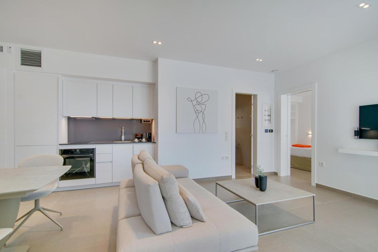 Livinghome Suites Парга Экстерьер фото