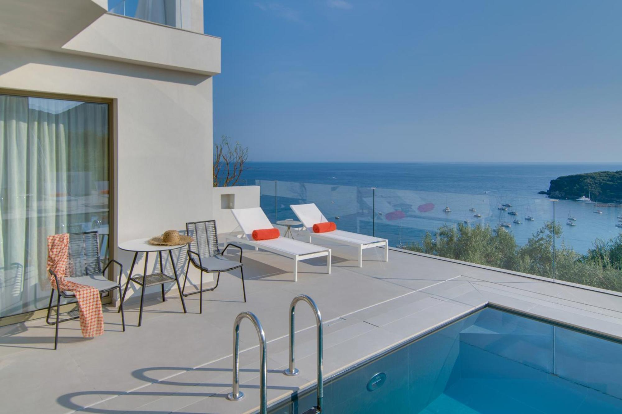 Livinghome Suites Парга Экстерьер фото